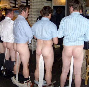 Scorched bums and flaming brown eyes are in store for these fresh arsed Scottish lads &ndash; Gallery 1872
